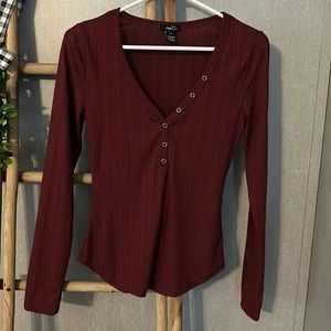 NWOT Rue21 long sleeve shirt. Size S